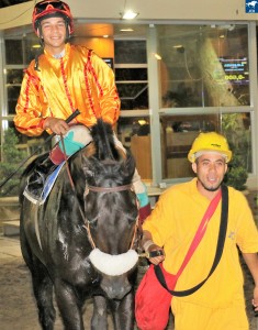 Quick Stick 02.04 jóckey e cavalariço