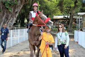 Fuganti 17.06 treinadora e cavalariço