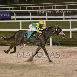 IMPRESSIONABLE (impression) vence aos esabarros em Maroñas