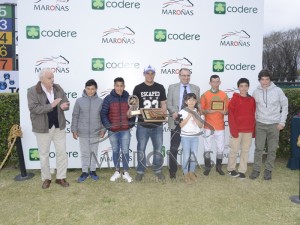 Sinabung 21.10 entrega das taças