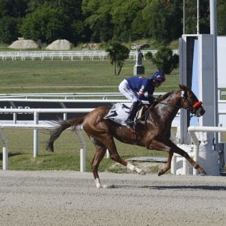 SINABUNG do Santarém vence Clásico Argentina (L) em Maroñas