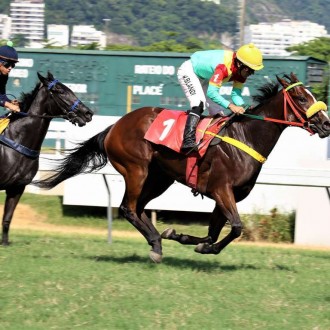 Surprising recriado pelo Santarém vence a 2ª na Gávvea