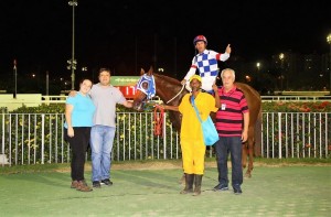 Rispetabile 28.01 foto da vitória