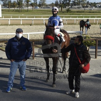 Upper Class (Tiger Heart) estréia com vitória em Las Piedras