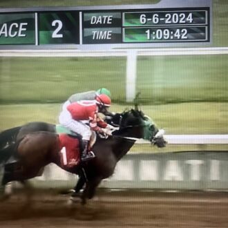 TAKAFUMI do Hs Santarém vence a 10ª carreira nos Estados Unidos