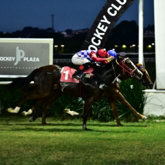 ELECTRIC HEART do Hs Free Way vence na estréia